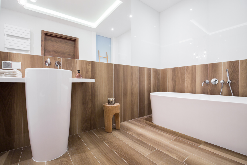Modern bathroom with 3500K LED lighting for functional task lighting